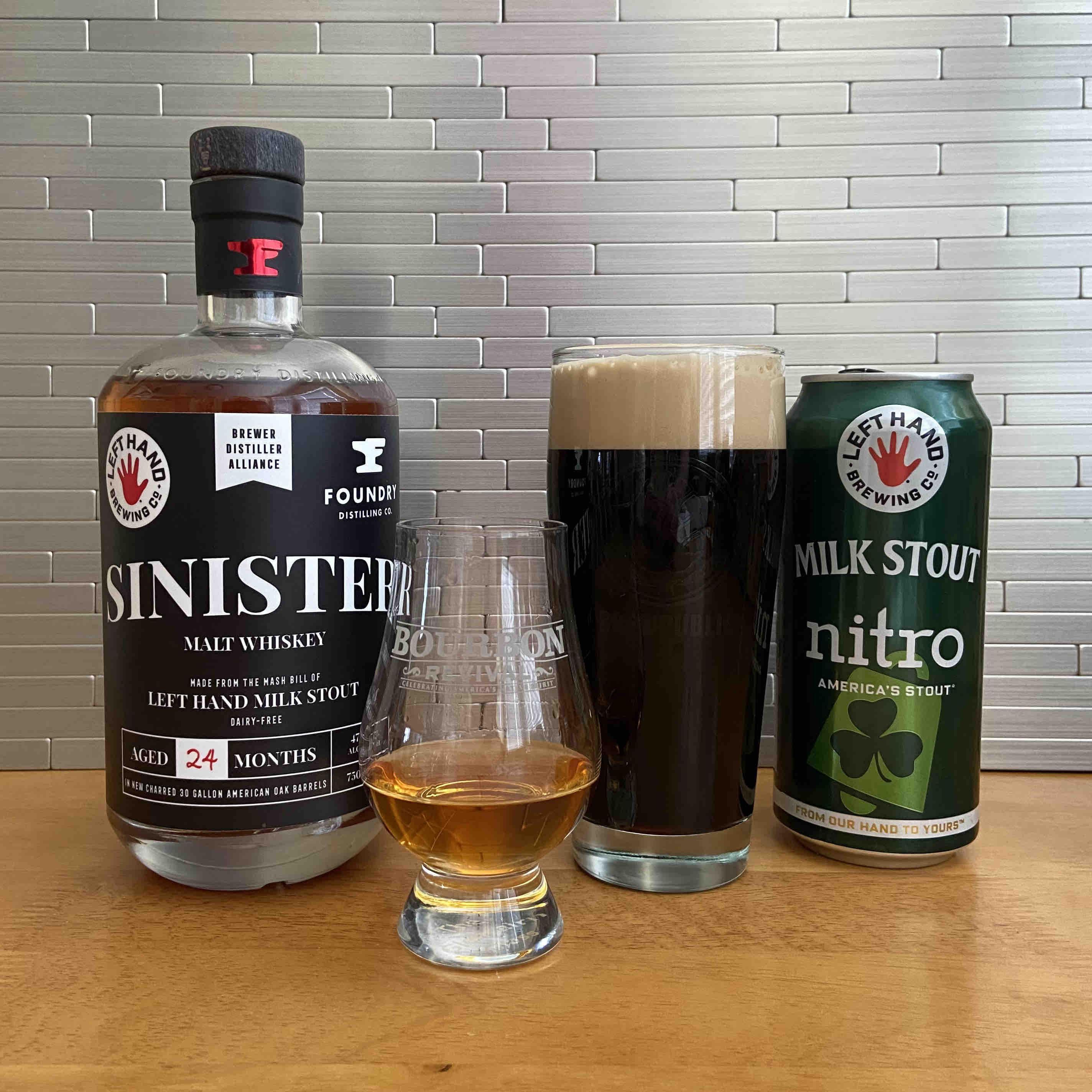 来自左手酿酒和铸造蒸馏公司的邪恶麦芽威士忌是用左手牛奶粗洗制成的。