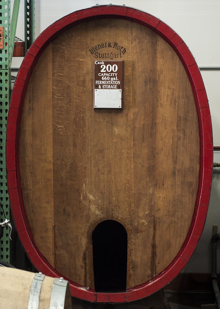 加利福尼亚州卡皮托拉市Sante Adairius乡村啤酒店的啤酒爱好者