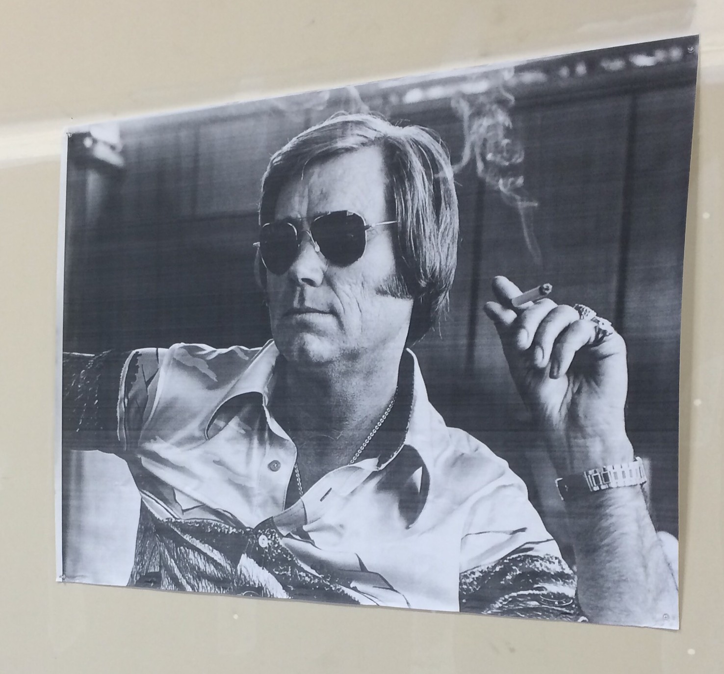 乔治琼斯看着54-40酿造有限公司的建筑