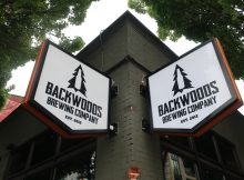 Backwoods In The Pearl位于波特兰的啤酒厂街区。