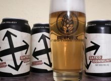 新门控社区的玻璃倒。