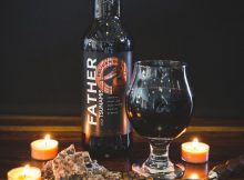 所有海啸的父亲的形象由鹈鹕酿造礼貌