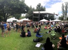 McMenamins Edgefield Brewfest的全景。