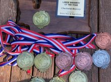 查卡努特啤酒厂在2019年华盛顿啤酒奖上被授予年度大型啤酒厂。（图片由查卡努特啤酒厂提供）