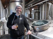 亚当罗伯比斯在雷诺芬的布鲁普的Brewdeck。