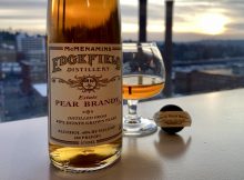 McMenamins Edgefield Distillery Estate Pear Brandy是一个80个用在Edgefield种植的梨制造的精神。