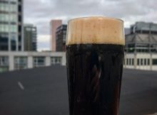 Oma的甜点啤酒礼貌的图像由von Ebert酿造