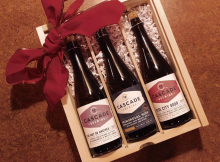 假日包的形象由级联酿造礼貌