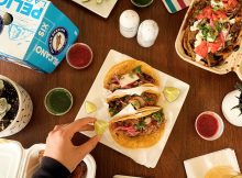 Pelicano额外的形象！Lager Cerveza礼貌鹈鹕酿造