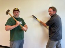 芯片康星和Tim Hohl的图像由硬币折腾酿造礼貌