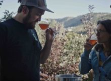 朱莉娅和Christoph在里昂科罗拉多州 - 照片信用2020 @啤酒！爱情故事，beermovie.org