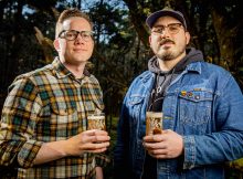 Nathan Lampson和Dave Coyne的形象由方尖碑啤酒有限公司提供