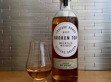 来自俄勒冈姐妹的Glencairn碎顶黑麦威士忌。